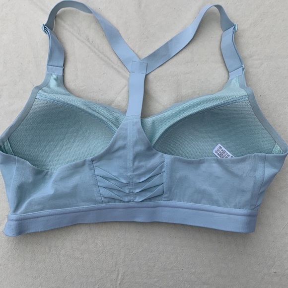 Victoria sports racer back bra 32C adjustable straps pull over bra no signs wear - Picture 4 of 6